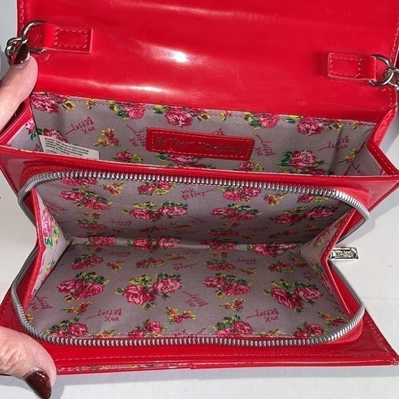 Betsy Johnson Red Heart Embossed Bow Detail Faux Patent Crossbody Bag - Picture 4 of 9